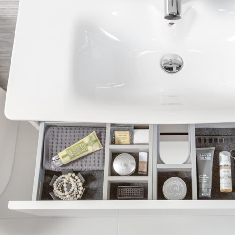 Laatikot alakaapeissa Laatikot alakaapeissa